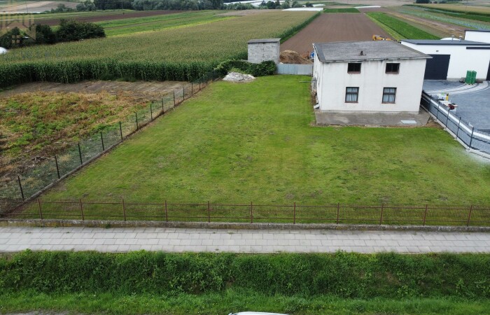 małopolskie, krakowski, Działka budowlana zabudowana budynkiem 300m2/ DK79