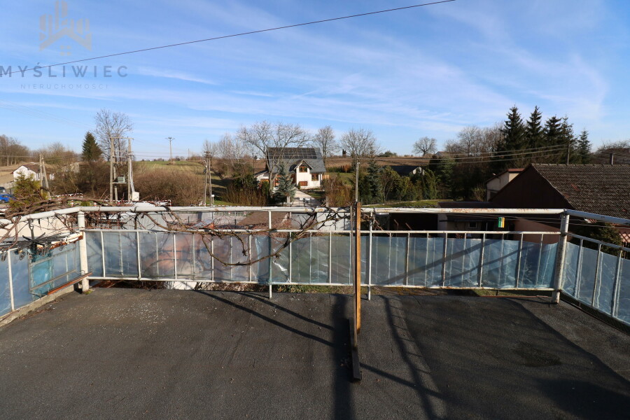 proszowicki, Koszyce, Dom z dwoma lokalami usługowymi / KOSZYCE RYNEK