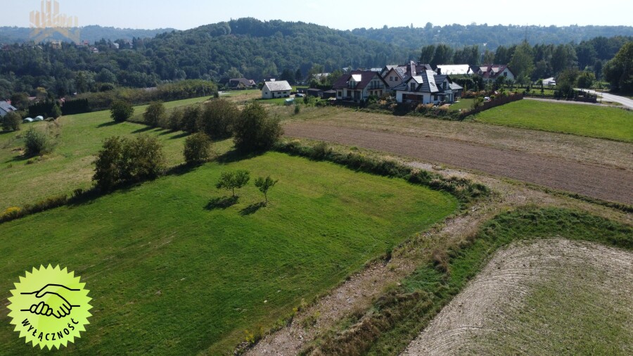 krakowski, Mogilany, Lusina, Brzegi, Lusina / budowlana 15 a / otwarty teren, media