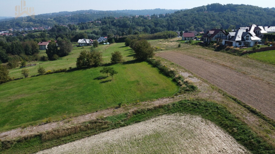 krakowski, Mogilany, Lusina, Brzegi, Lusina / budowlana 15 a / otwarty teren, media