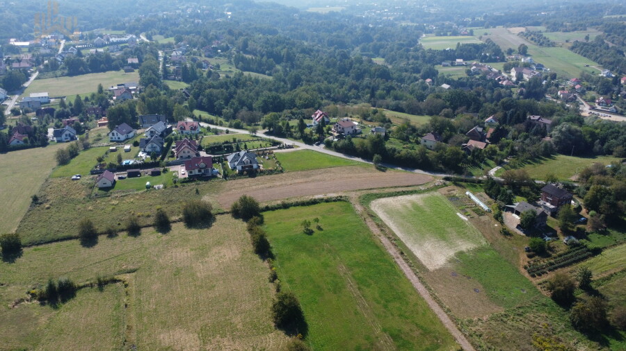 krakowski, Mogilany, Lusina, Brzegi, Lusina / budowlana 15 a / otwarty teren, media