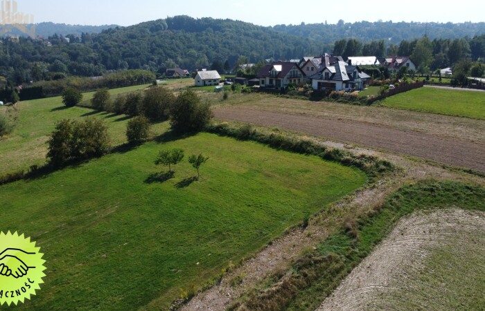 małopolskie, krakowski, Lusina / budowlana 15 a / otwarty teren, media