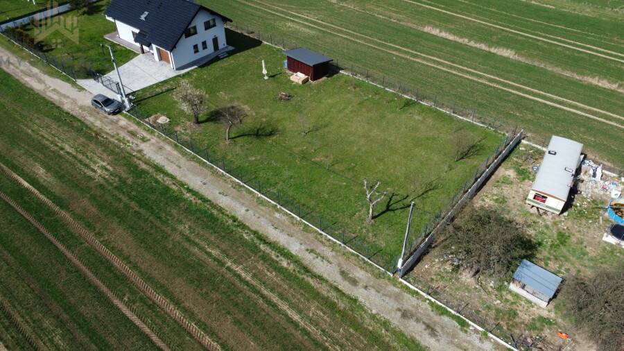 wielicki, Niepołomice, Brzeska, Ogrodzona działka ze wszystkimi mediami