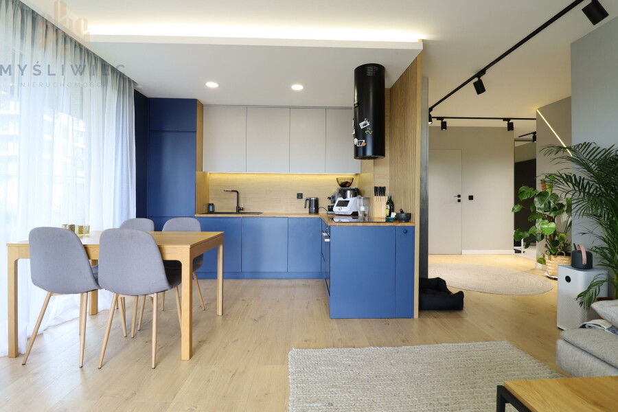 Kraków, Dębniki, Bpa. Albina Małysiaka, Do wejścia / taras 30m / hala garażowa/ smart home