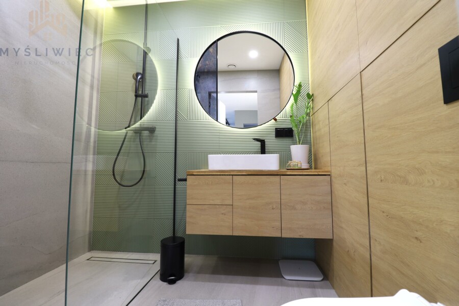 Kraków, Dębniki, Bpa. Albina Małysiaka, Do wejścia / taras 30m / hala garażowa/ smart home