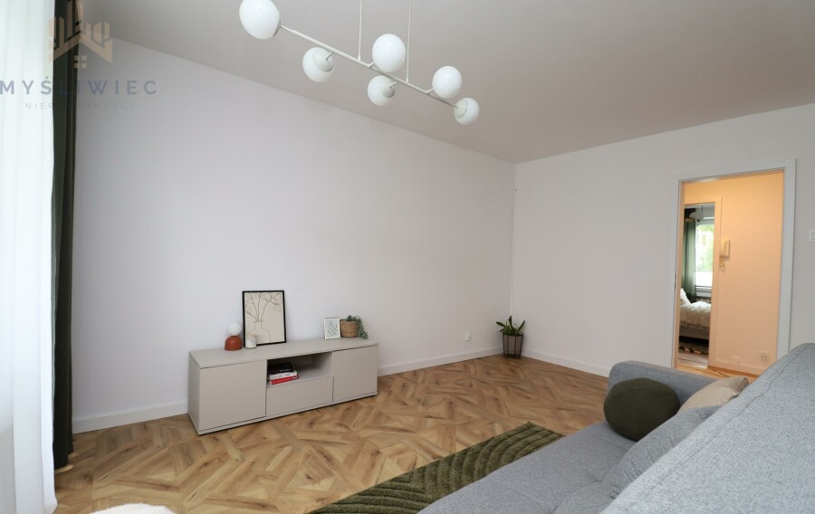 Kraków, Kraków-Podgórze, Wielicka, Wykończone | umeblowane | salon z aneksem + 2 sypialnie | balkon