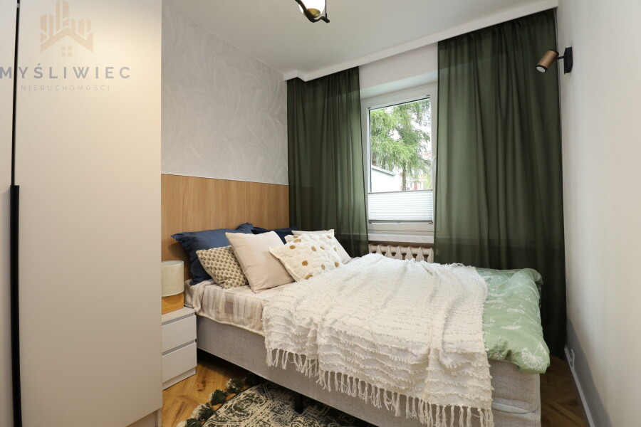 Kraków, Kraków-Podgórze, Wielicka, Wykończone | umeblowane | salon z aneksem + 2 sypialnie | balkon