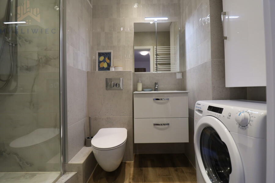 Kraków, Kraków-Podgórze, Wielicka, Wykończone | umeblowane | salon z aneksem + 2 sypialnie | balkon