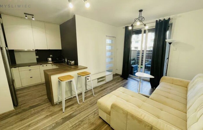 małopolskie, Kraków, Mieszkanie z osobną sypialnią, ogródek, garaż