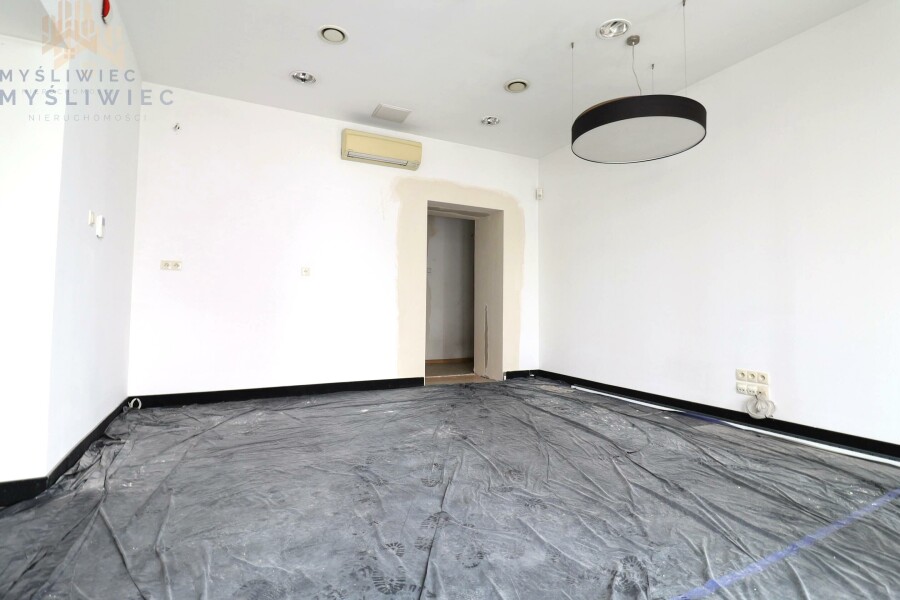 Kraków, Kraków-Śródmieście, Prądnik Czerwony, Pilotów, Lokal z witryną na Olszy , duży ruch pieszy, AC