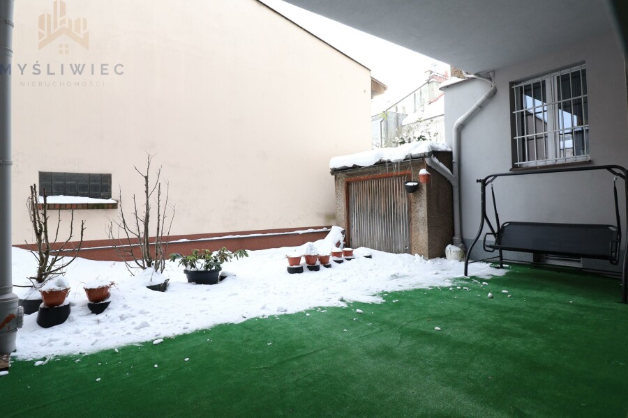 Kraków, Kraków-Śródmieście, Prądnik Czerwony, Pilotów, Lokal z witryną na Olszy , duży ruch pieszy, AC